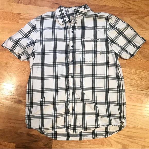 VANS Short Sleeve Plaid Button Down - Picture 1 of 8